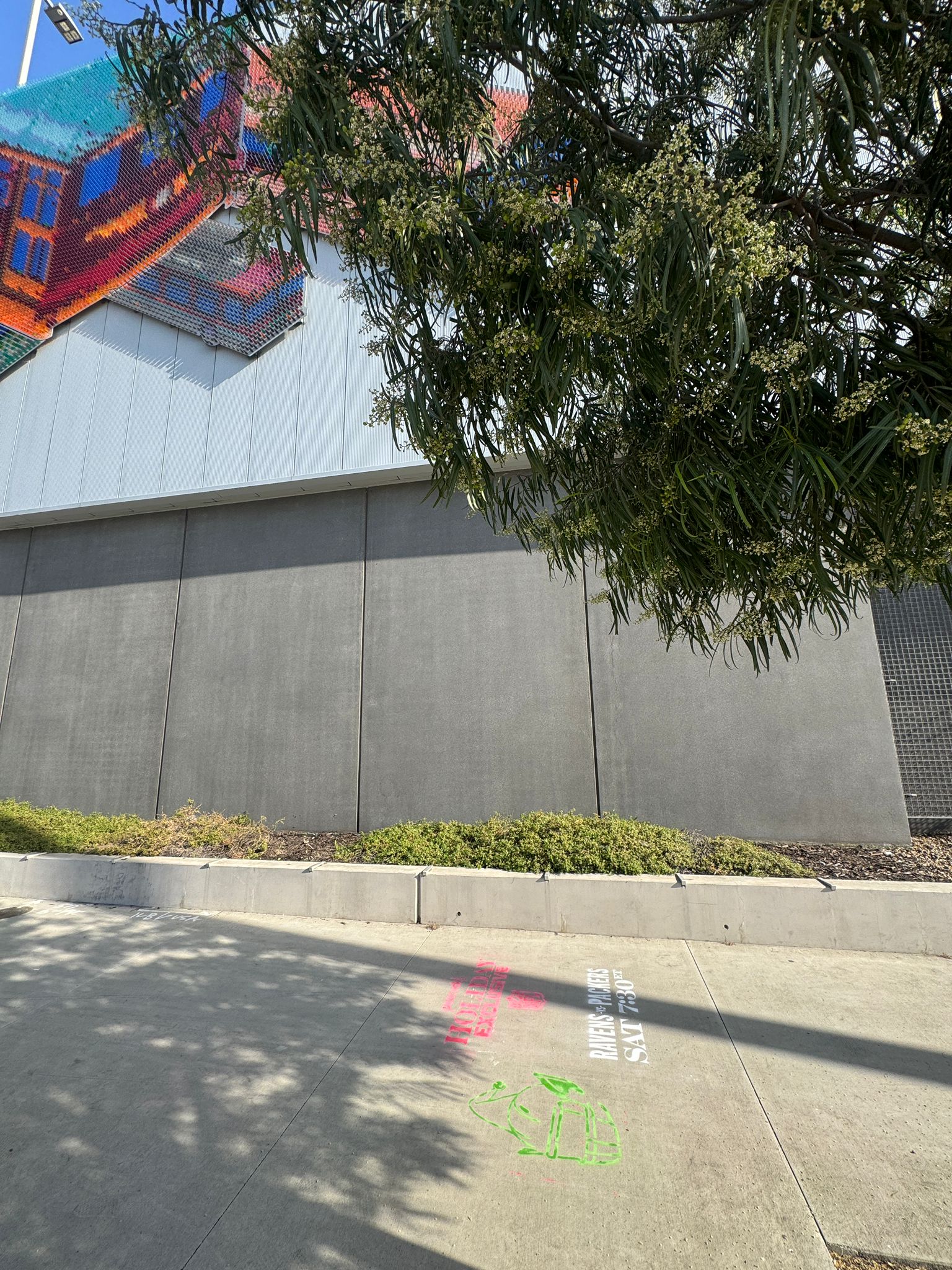 Stencil 8.10 Arts District Hope St